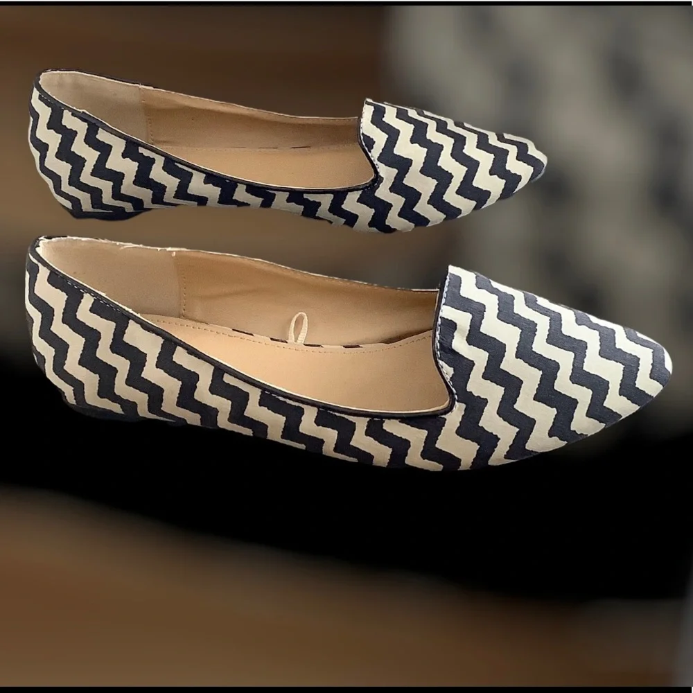 FOREVER 21 | Shoes - Picture 2 of 9